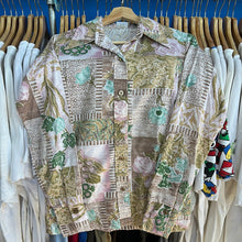 Load image into Gallery viewer, Silk Vertical Floral Button Up
