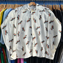 Load image into Gallery viewer, Seagulls Button Up
