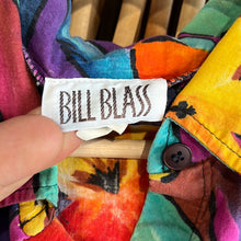 Load image into Gallery viewer, Bill Blass Floral Pattern 3/4 Sleeve Button Up
