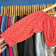 Load image into Gallery viewer, Polka Dot 3/4 Sleeve Femme Crop Top

