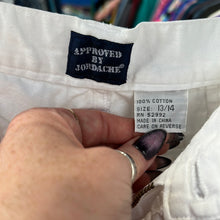 Load image into Gallery viewer, Jordache High Wasted White Pants
