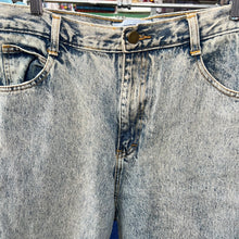Load image into Gallery viewer, Northwest Blue Acid Wash Jeans
