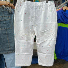 Load image into Gallery viewer, Heart Capris Pants
