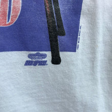 Load image into Gallery viewer, Garth Brooks Ropin’ The Wind T-Shirt
