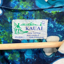 Load image into Gallery viewer, Kauai Floral Hawaiian Button Up
