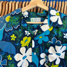 Load image into Gallery viewer, Kauai Floral Hawaiian Button Up
