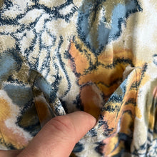 Load image into Gallery viewer, Cosi Patterned Rayon Button Up
