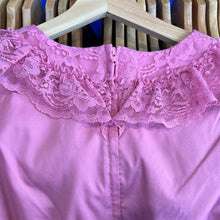 Load image into Gallery viewer, Pink Pace Prairie Femme Top
