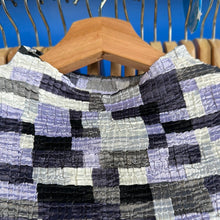 Load image into Gallery viewer, Square Patterned Femme Tank
