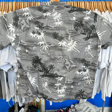 Load image into Gallery viewer, Hawaiian Islands Button Up
